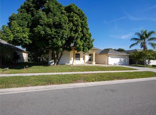 4809 Post Pointe Dr, Sarasota, FL 34233