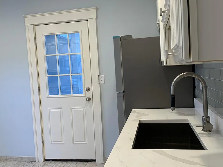 54 Richmond Ave #2 — Photo 2