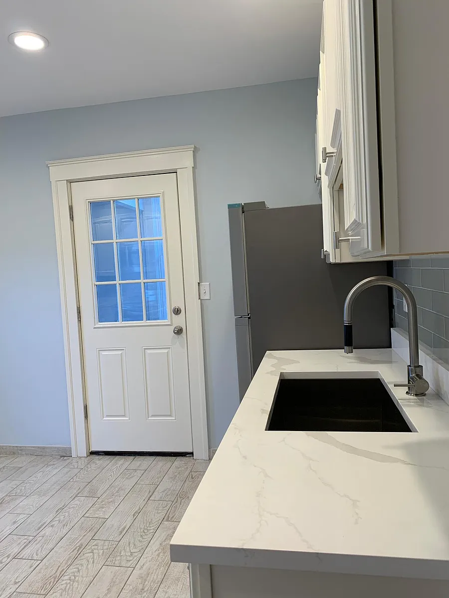Building Photo - 54 Richmond Ave #2