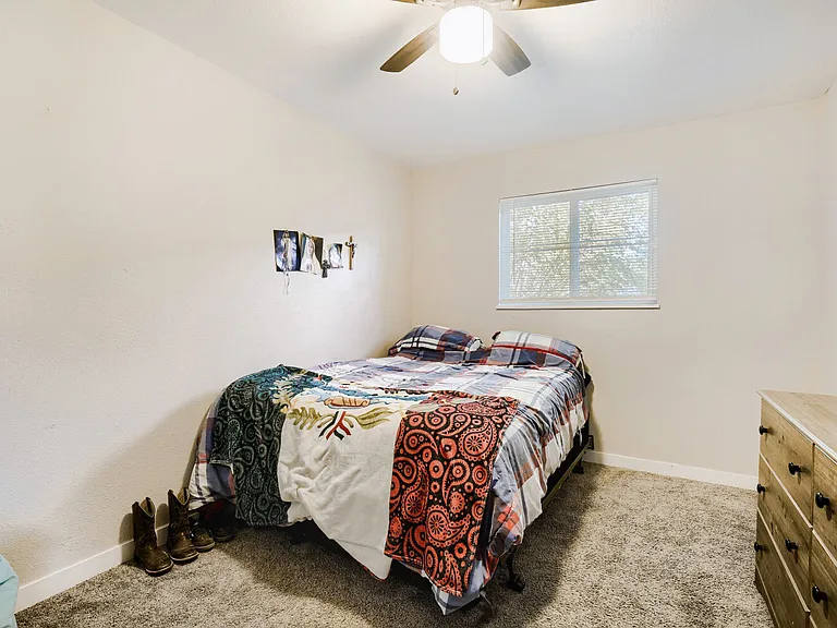 2101 Wedgewood Ct — Photo 8