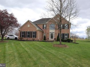 42 Girth Ln, Shenandoah Junction, WV 25442