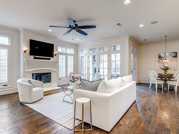 3rd image of 3601 Stanford Ave