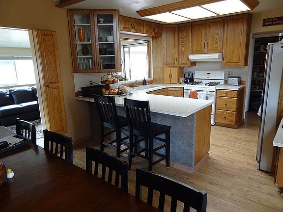 view into rear family room