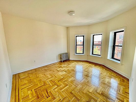 3rd image of 1244 Pacific St #5E