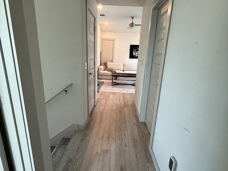 220 Merrick Rd — Photo 41