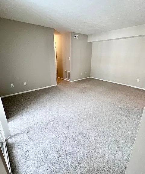 Harbour Club Apartments — Photo 33