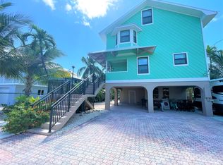 828 Caribbean Dr E, Summerland Key, FL 33042