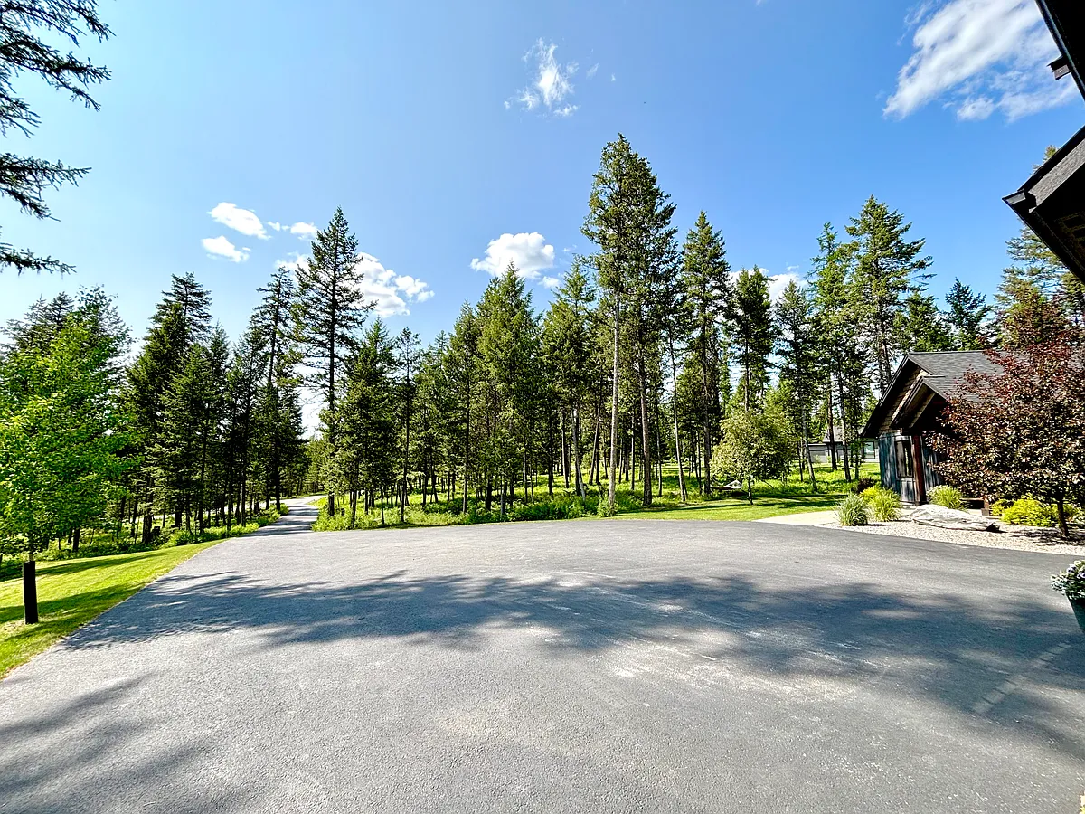 Building Photo - 1511 Whitefish Village Dr