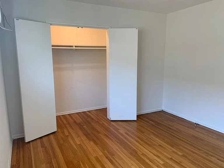 1138 S La Cienega Blvd #9 — Photo 27