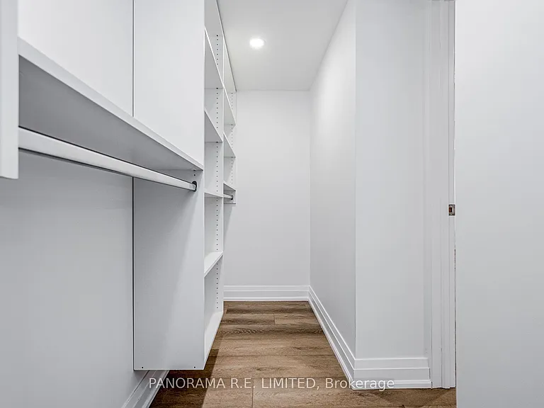 674 Netherton Cres #LOWER — Photo 15