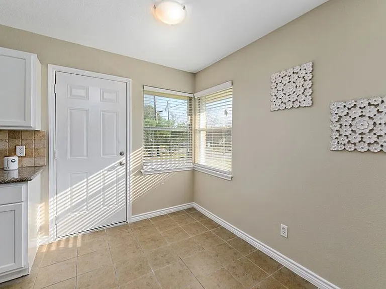 115 Arbor St — Photo 12