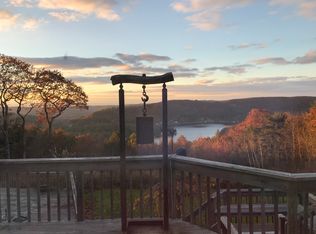 296 Shaker Ridge Dr, Canaan, NY 12029