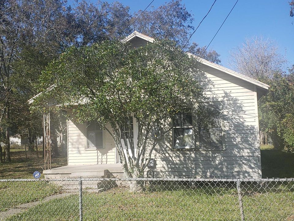 1st image of 411 N Theatre St