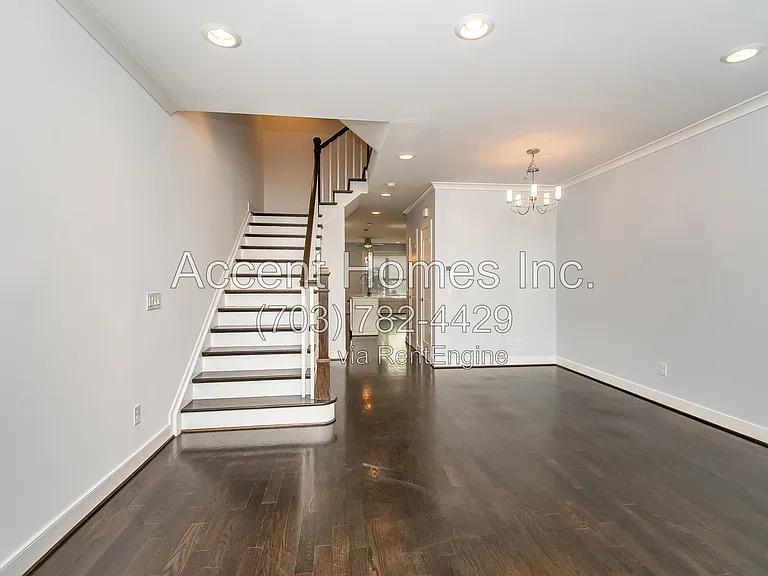 210 S Patrick St — Photo 5