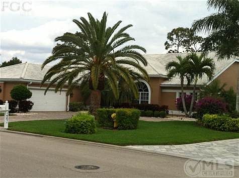 14471 Olde Hickory Blvd  4BR, 2 full bath + 2 half bath  2 + garage very large east facing lanai + POOL!!