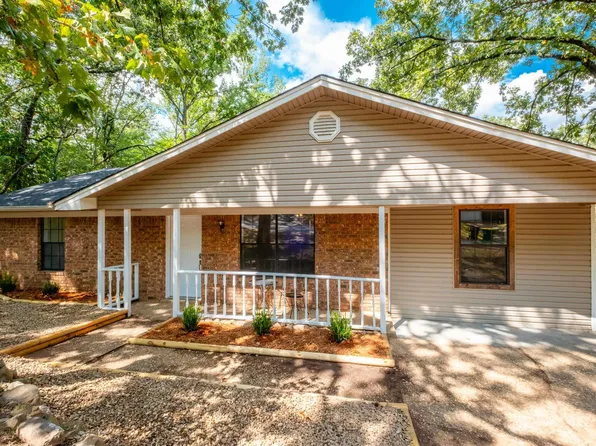 2740 Koko Dr, Sherwood, AR 72120