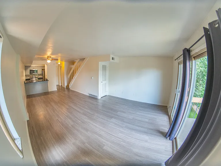Varsity Townhouses - Student Housing — Photo 5