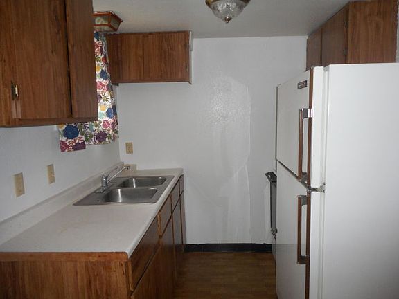 4th image of 1709 1/2 Avenue B