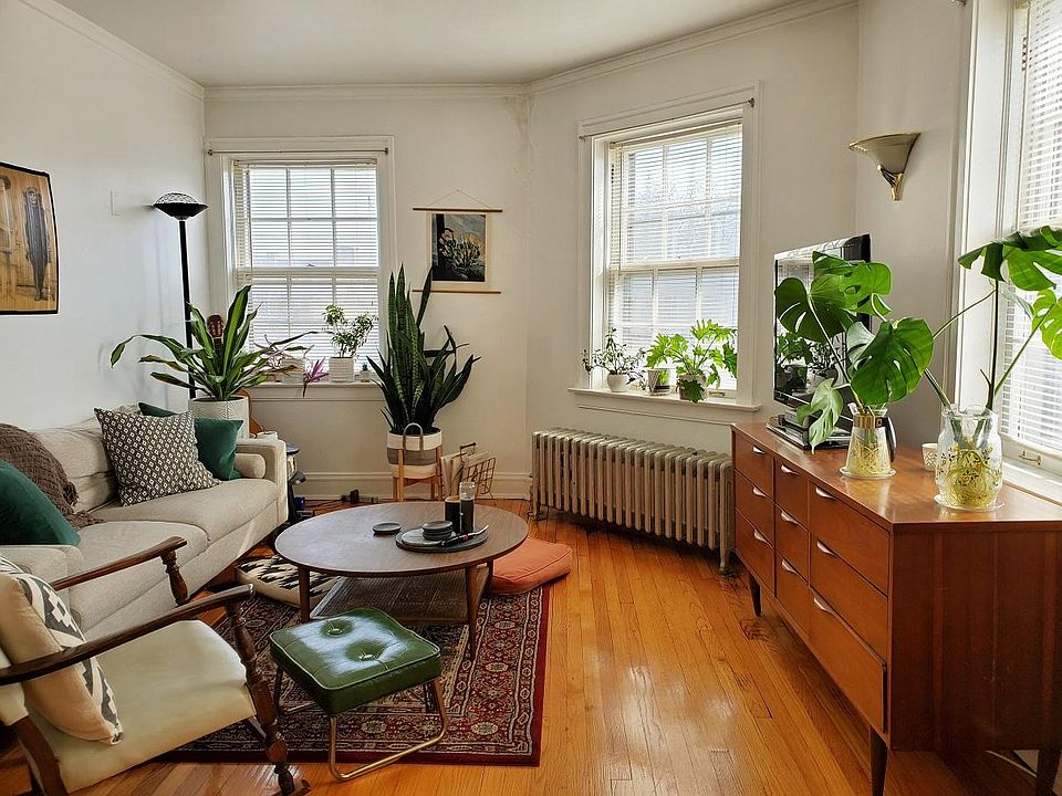 1st image of 905 Sherman Ave #3B