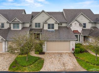 3612 Ridge Pointe Dr, Geneva, IL 60134