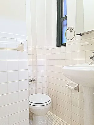 Rented by City Connections Realty | media 28