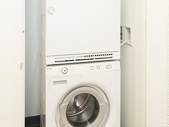 4th image of 70 Pine St APT 2406