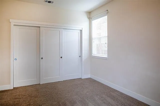13525 Warren Ave — Photo 17