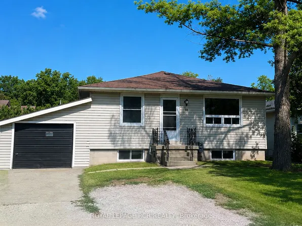 11 Jacksons Point Ave, Georgina, ON L0E 1L0