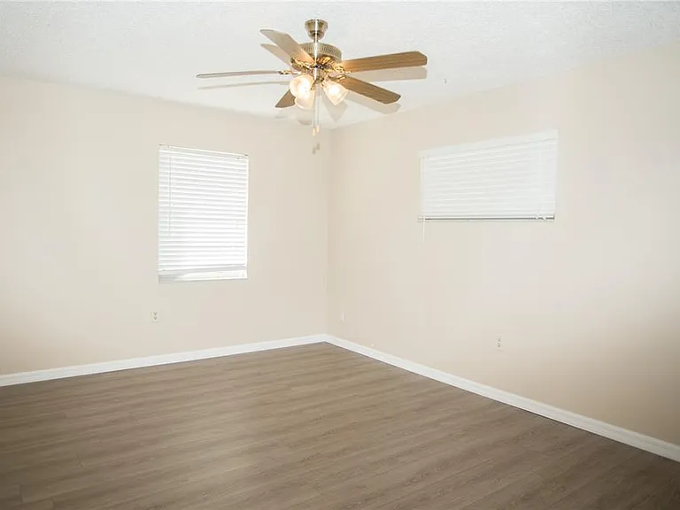 10124 Carrin Rd — Photo 12