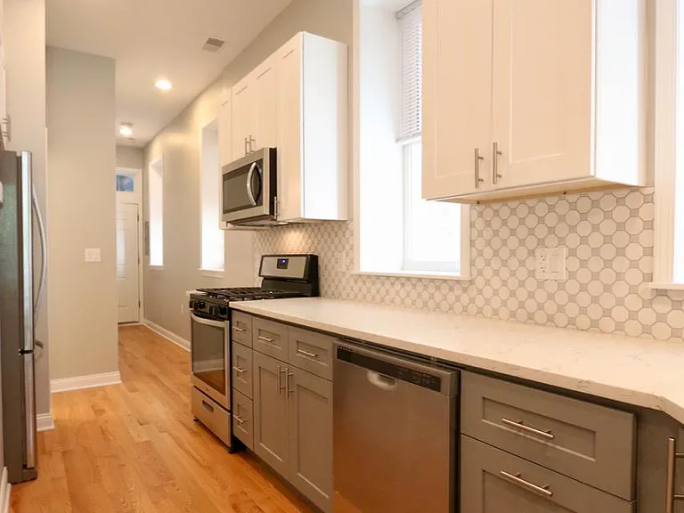 1921 S Peoria St #2 — Photo 8