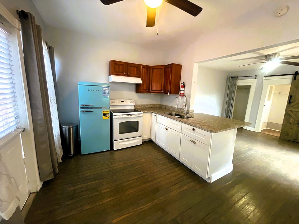 entry, retro appliances and kitchen