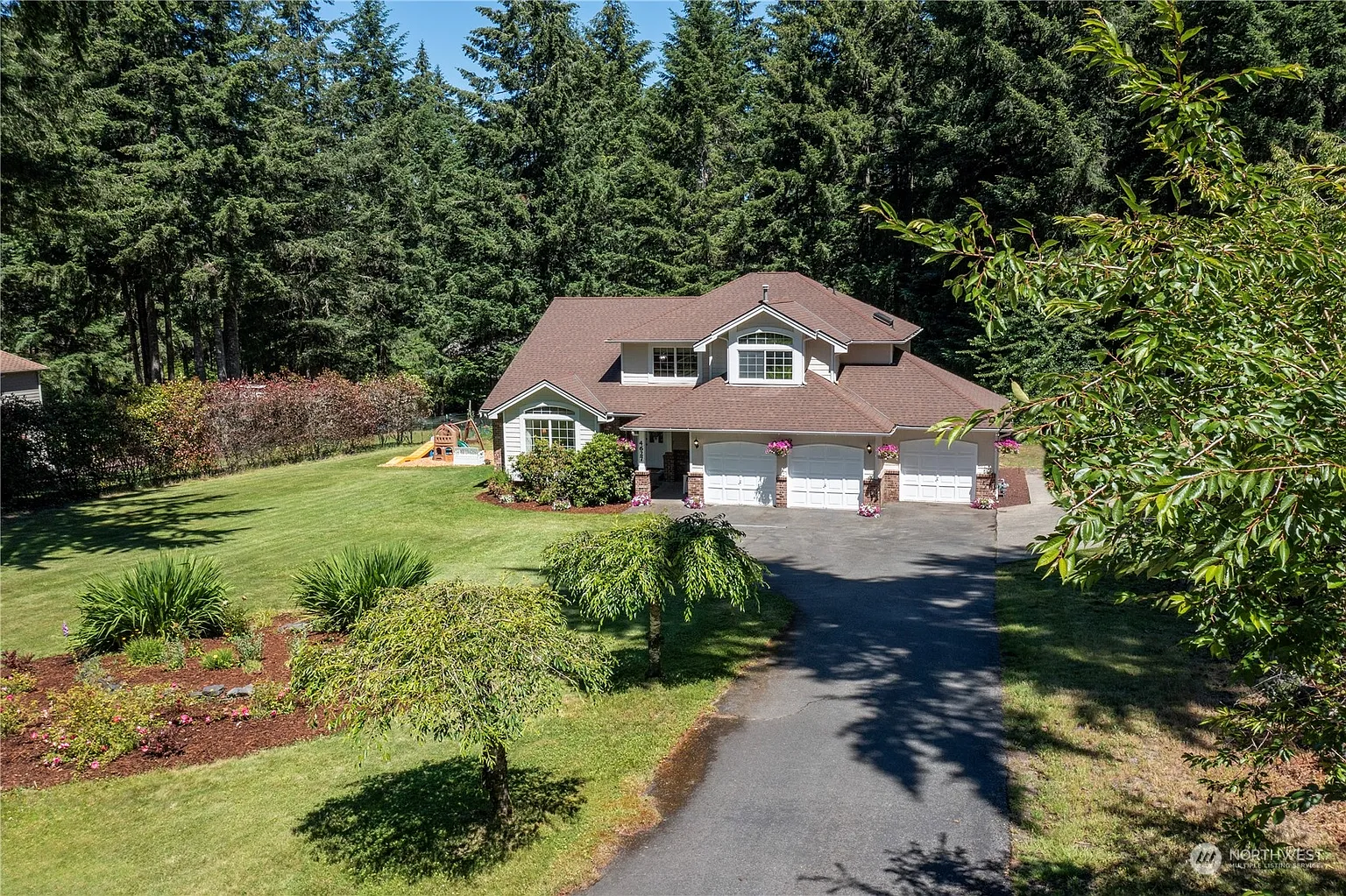 4627 SE Crabb Court photo 1