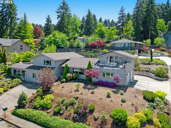 2478 Panorama Dr, Eugene, OR 97405