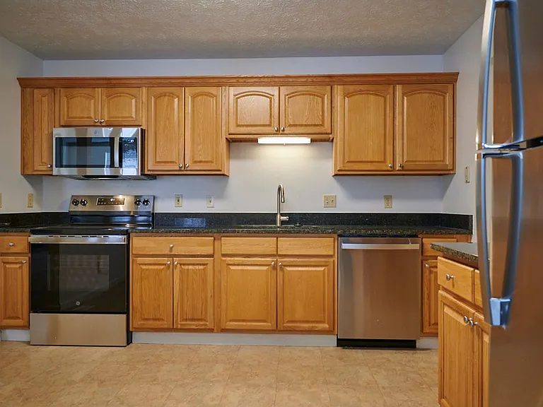 Grand Bay Apartments and Townhomes — Photo 50