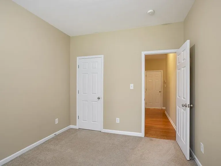 434 Reynoldston Way — Photo 10