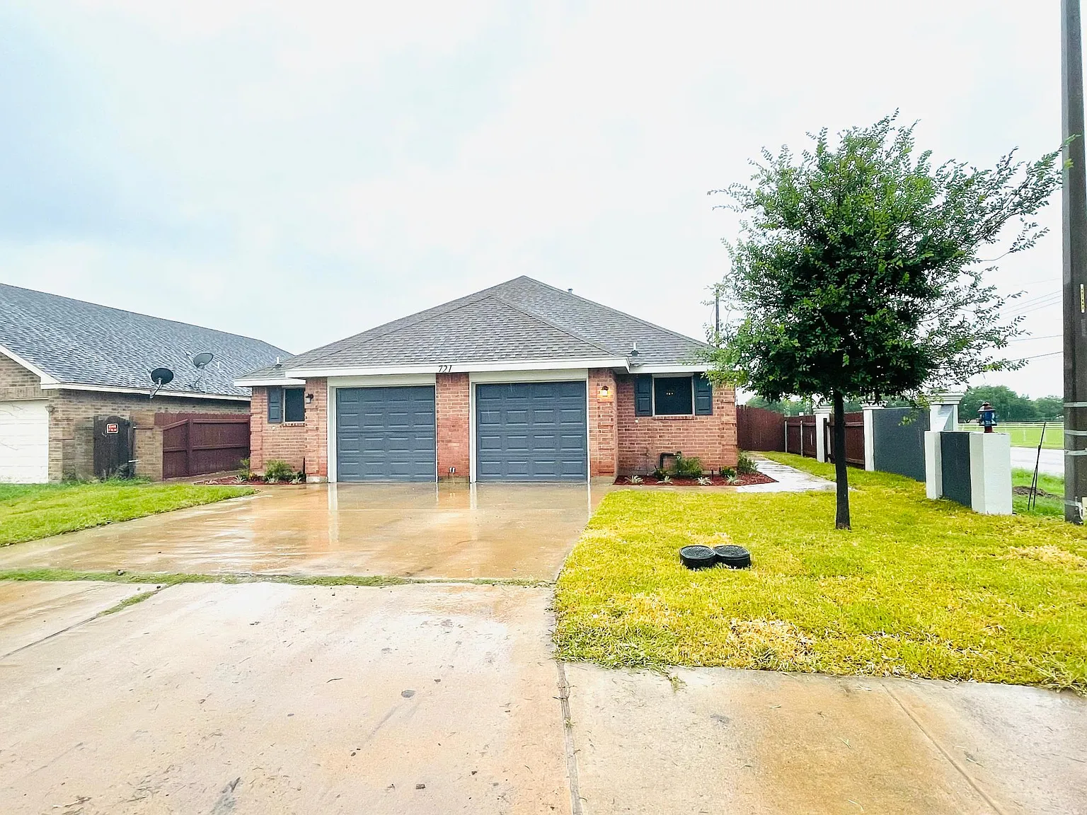 2 bed, 950 sqft, $980 — Photo 1
