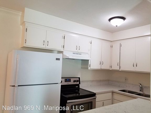 3rd image of 969 N Mariposa Ave APT 3