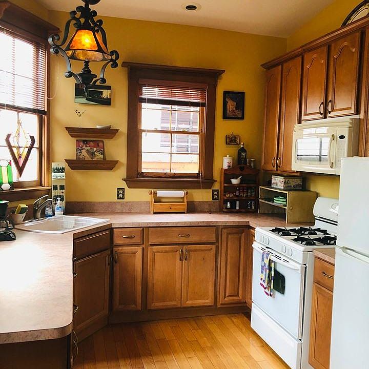 1st image of 914 Kerlerec St