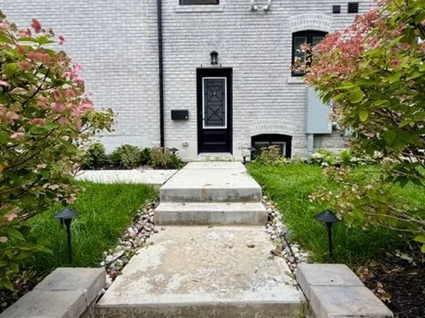 10 Lascelles Blvd, Toronto, ON