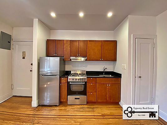 5th image of 33-08 84th St #1B