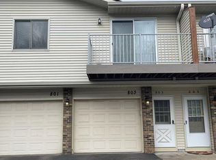 803 Parkside Dr #803H, Vadnais Heights, MN 55127