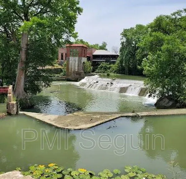 809 Riviera Ct — Photo 24