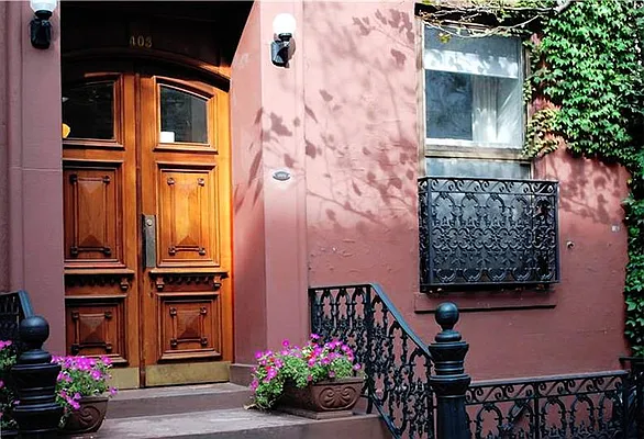 Rented by Buchbinder & Warren | media 23