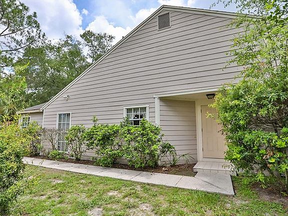 2nd image of 9486 Forest Hills Cir