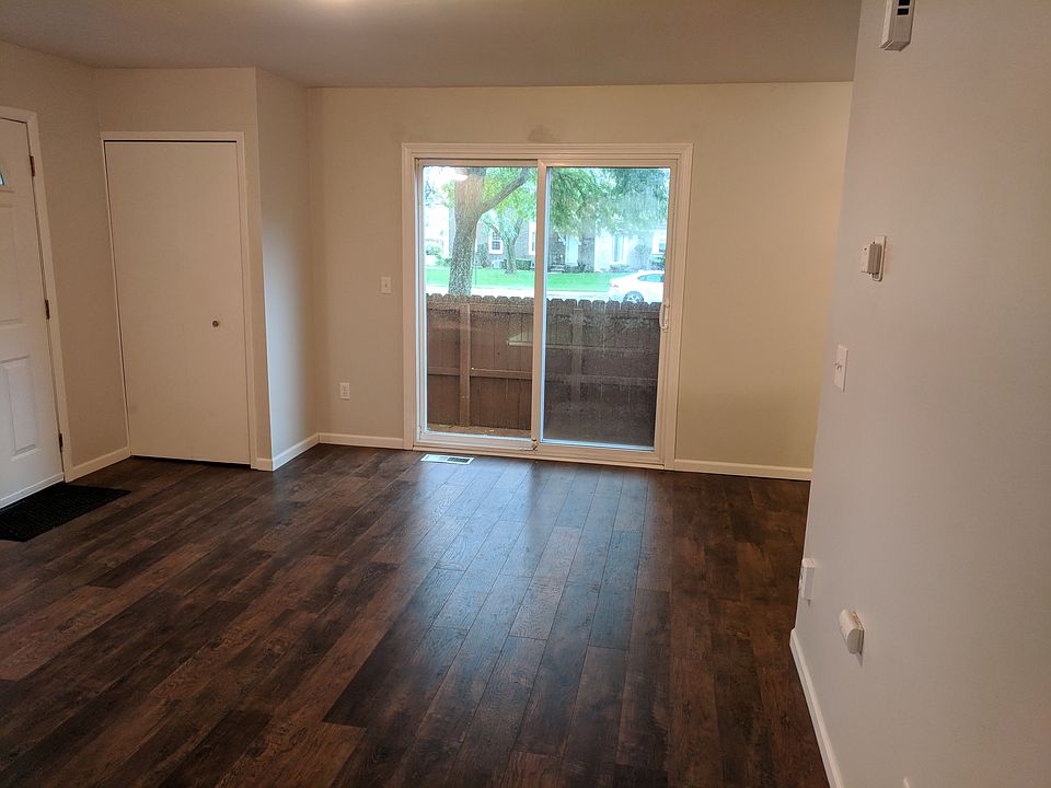 1st image of 23751 Stonehenge Blvd #1