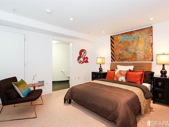 4th image of 374 11th St Unit 1