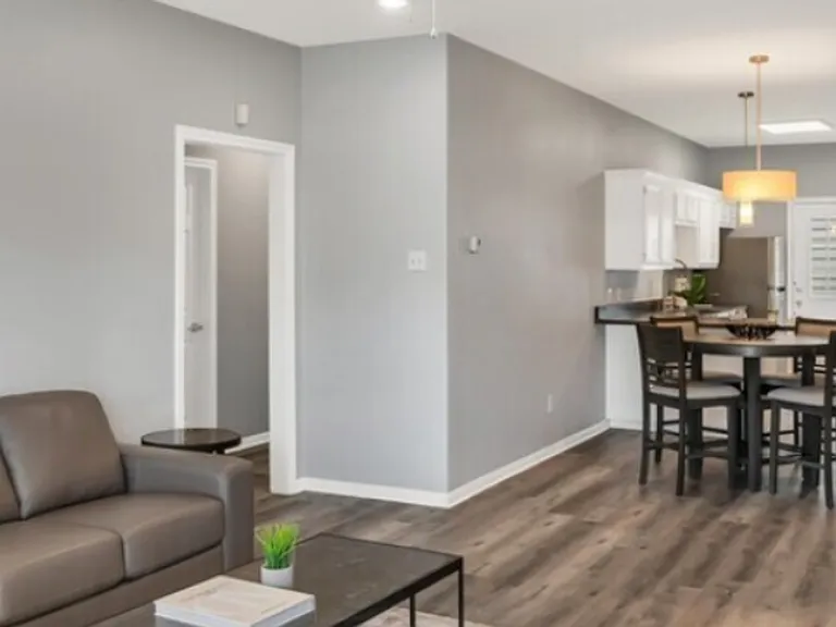 1506 James Ave #A — Photo 9