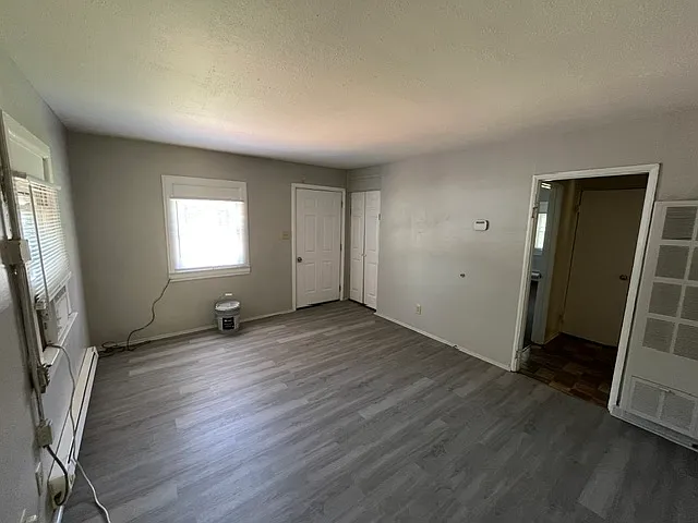 2919 Sommers Dr — Photo 4