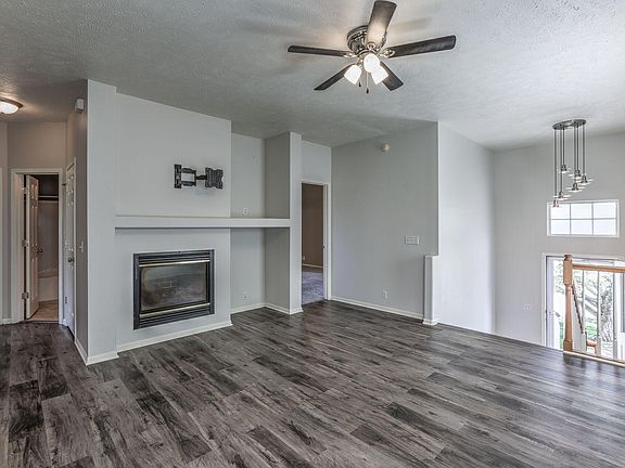 4th image of 5010 S 190th St