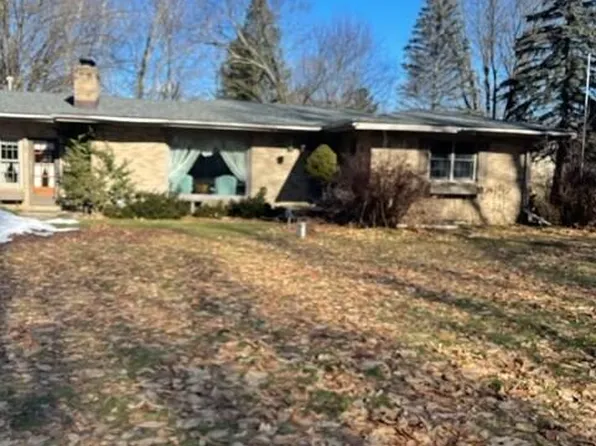 6675 Sunset Dr, Coloma, MI 49038